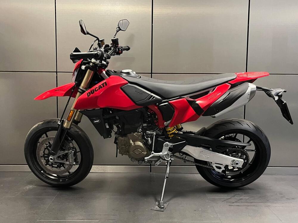 Ducati Hypermotard 698 Mono (2024) (4)