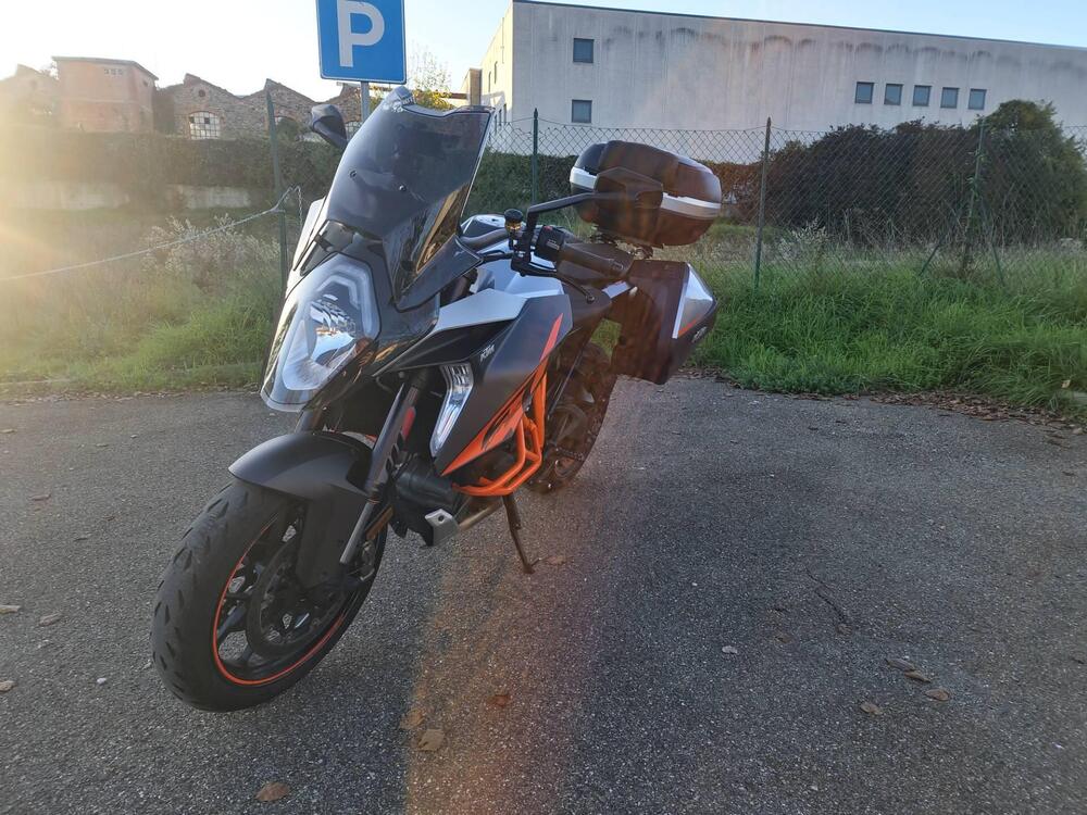 KTM 1290 Super Duke GT ABS (2016 - 18) (4)