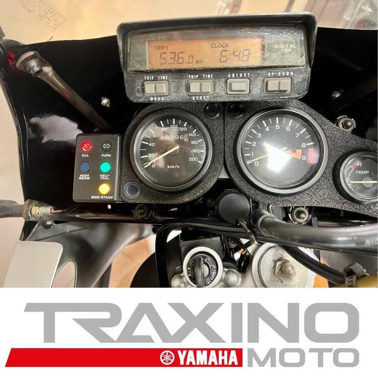 Honda Africa Twin XRV 750 (1993 - 95) (4)