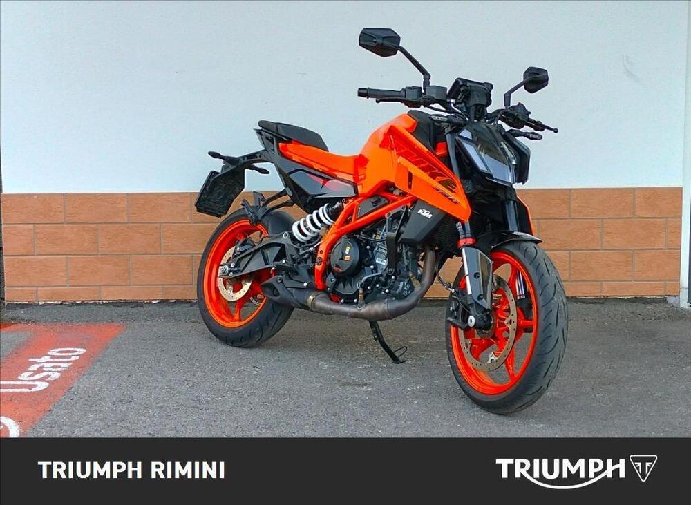 KTM 390 Duke (2024) (4)