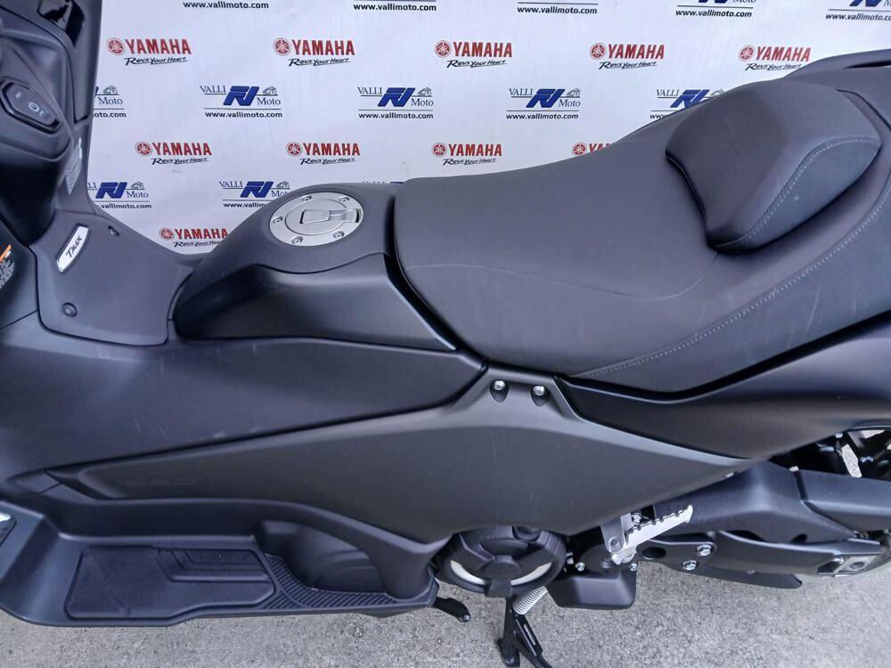 Yamaha T-Max 560 (2022 - 24) (5)