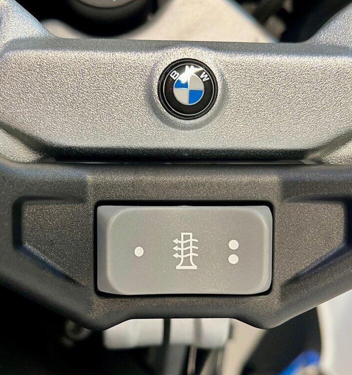 Bmw G 310 R (2021 - 25) (4)