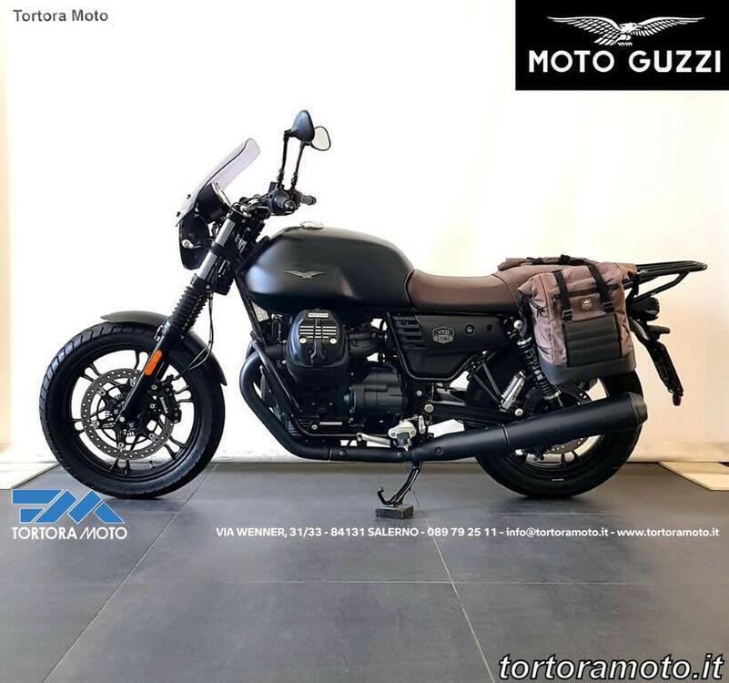 Moto Guzzi V7 III Stone (2017 - 20)