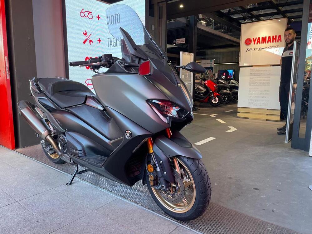 Yamaha T-Max 560 Tech Max (2021) (2)