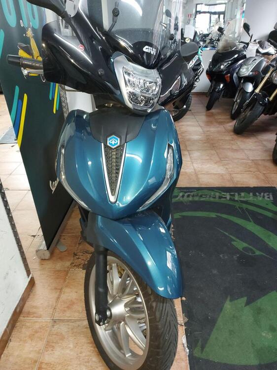 Piaggio Beverly 400 ABS-ASR (2021 - 24) (2)