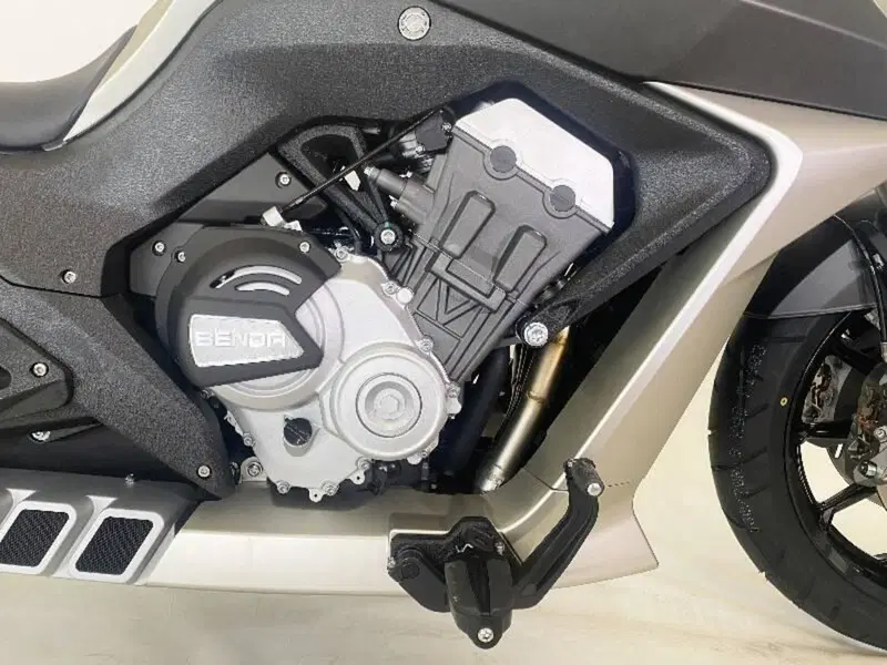 Benda Motorcycles LFC 700 (2024 - 26) (2)