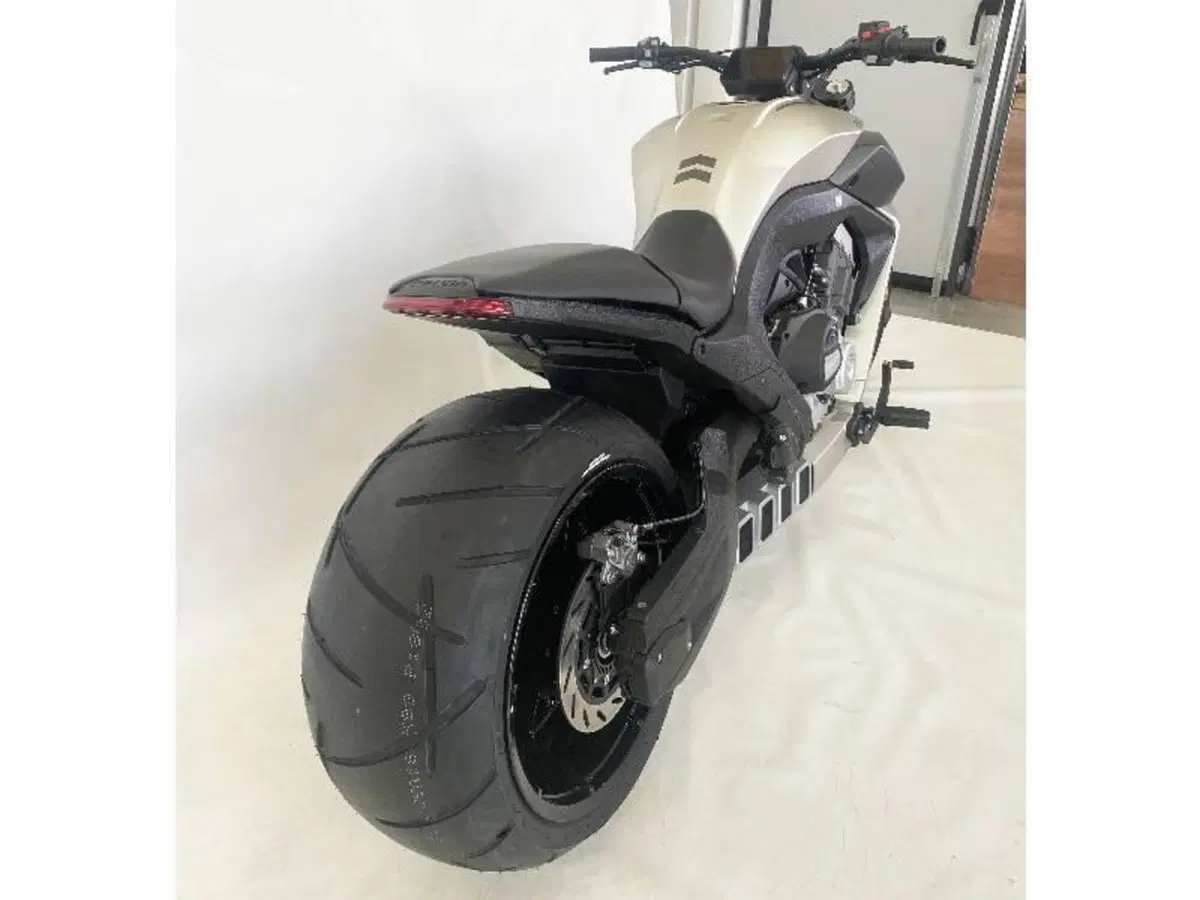 Benda Motorcycles LFC 700 (2024 - 26) (4)