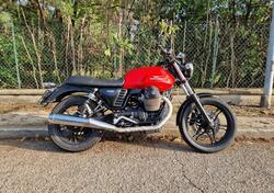 Moto Guzzi V7 II Stone (2015 - 17) usata