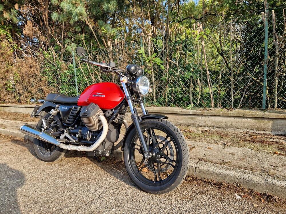 Moto Guzzi V7 II Stone (2015 - 17) (3)