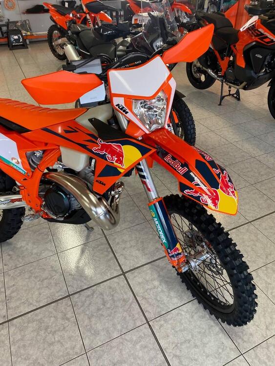 KTM EXC 300 Champion Edition (2025) (2)