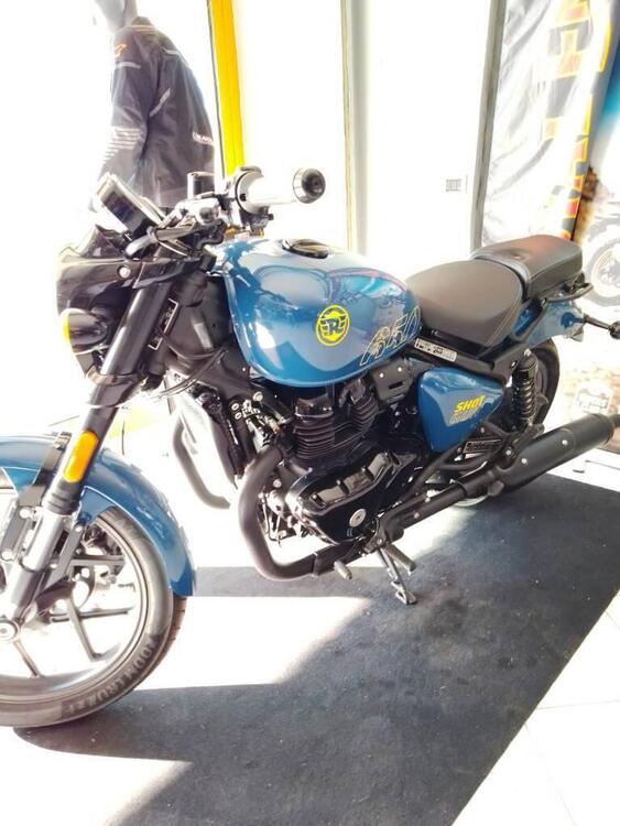 Royal Enfield Shotgun 650 (2024) (2)