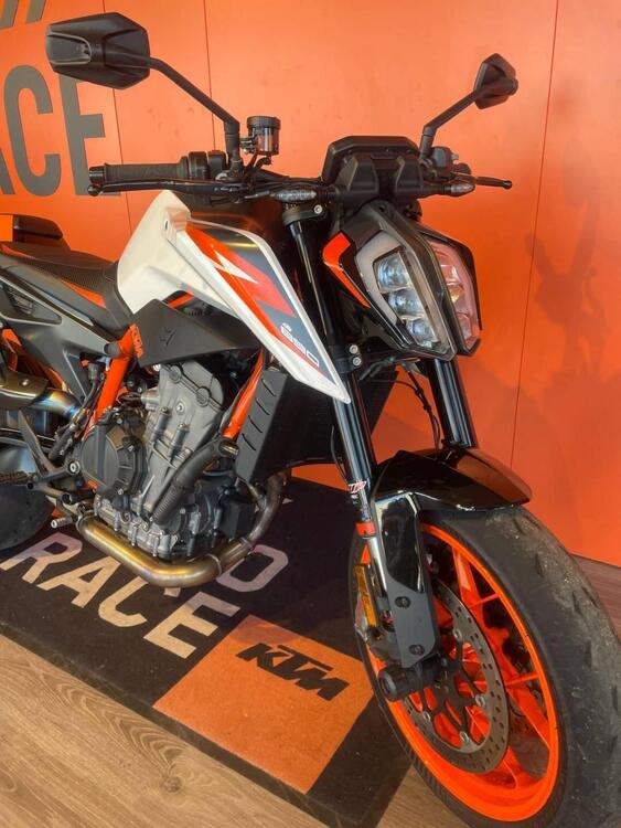 KTM 890 Duke R (2021) (4)