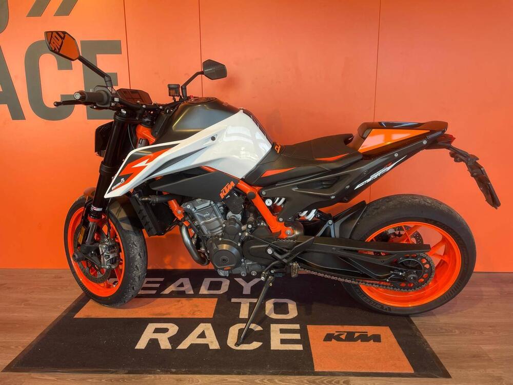 KTM 890 Duke R (2021) (5)