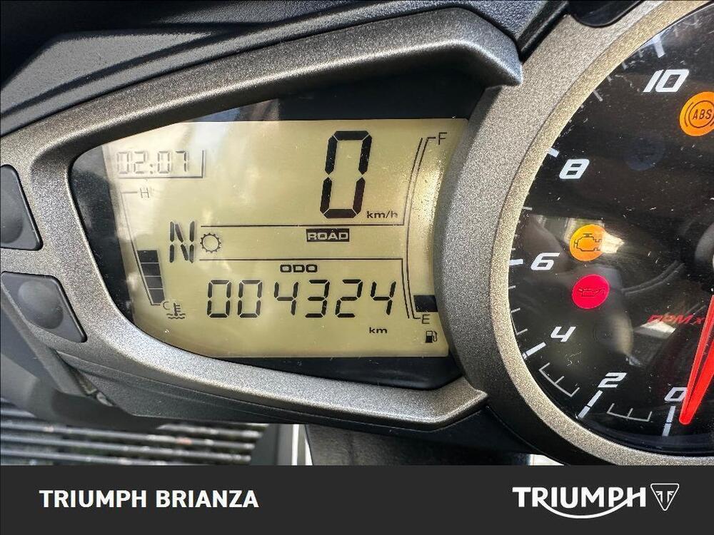 Triumph Street Triple S (2020 - 23) (4)