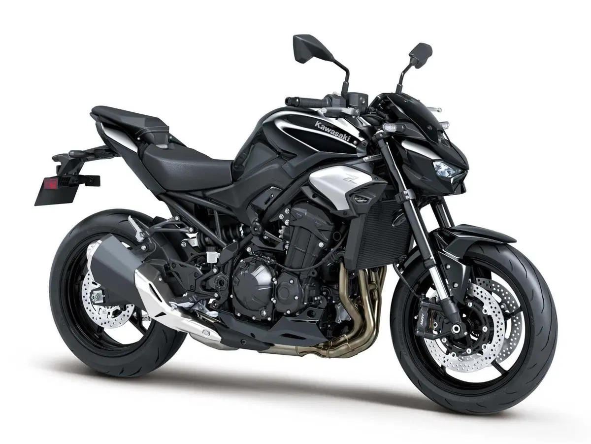 Kawasaki Z900 (3)