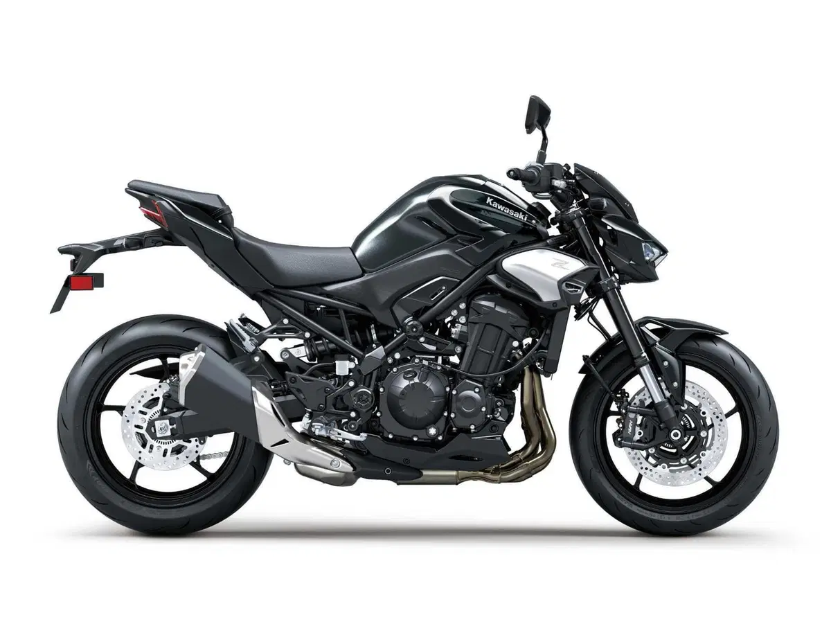 Kawasaki Z900 (4)