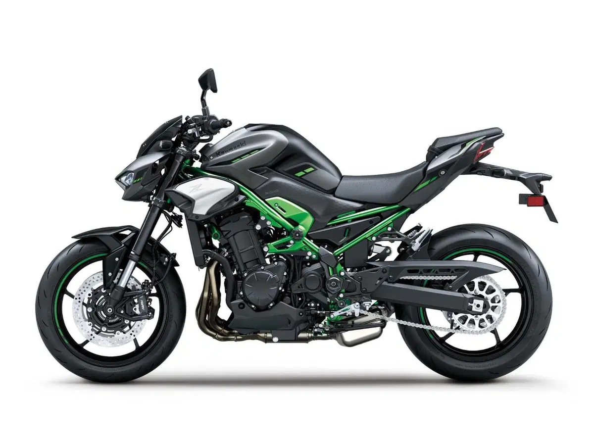 Kawasaki Z900 (5)