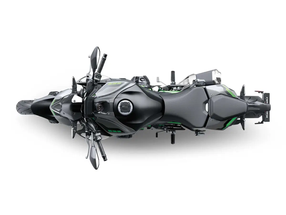 Kawasaki Z900 (10)