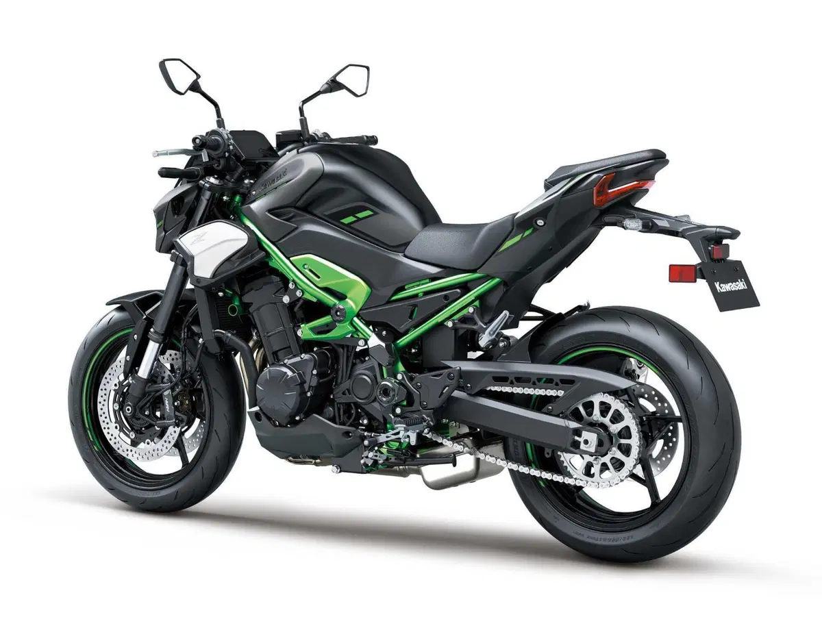 Kawasaki Z900 (13)