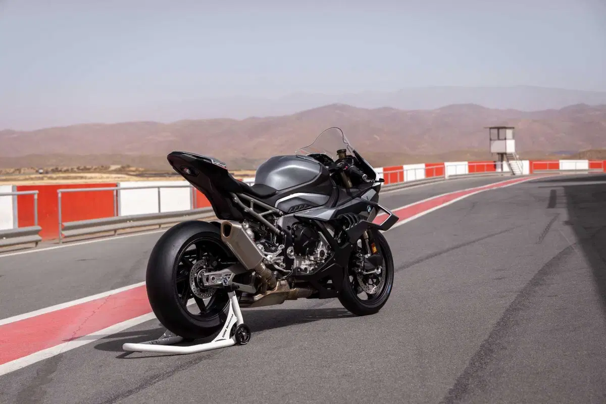 Nuove BMW M 1000 RR 2025, BMW S 1000 RR 2025 [GALLERY] (6)
