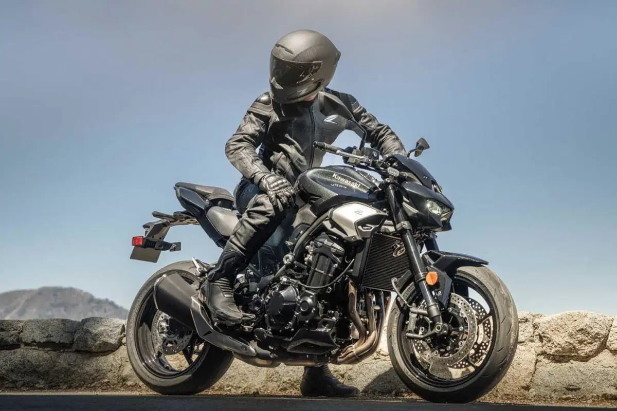 Kawasaki Z900 (3)
