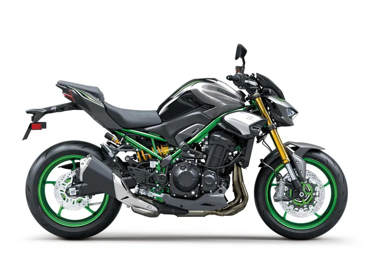 Kawasaki Z900 (4)