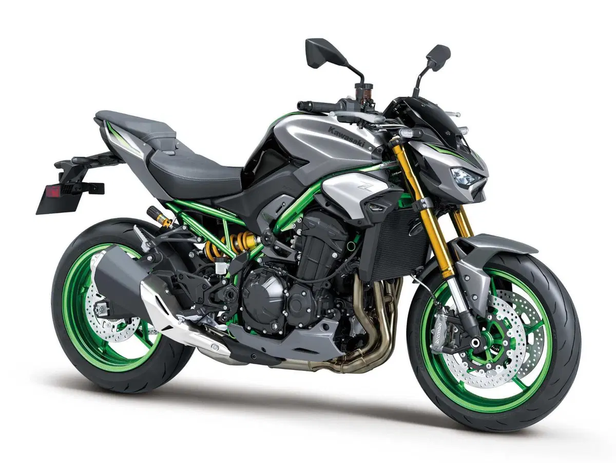 Kawasaki Z900 (5)