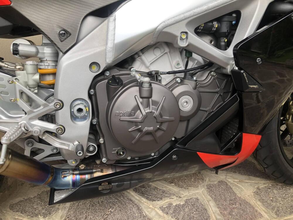 Aprilia RSV4 Factory (2009 - 12) (4)