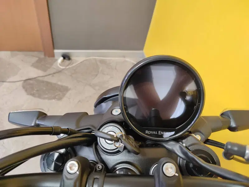 Royal Enfield Guerrilla 450 (2024 - 26) (5)