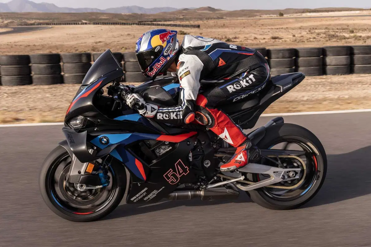 Nuove BMW M 1000 RR 2025, BMW S 1000 RR 2025 [GALLERY] (6)