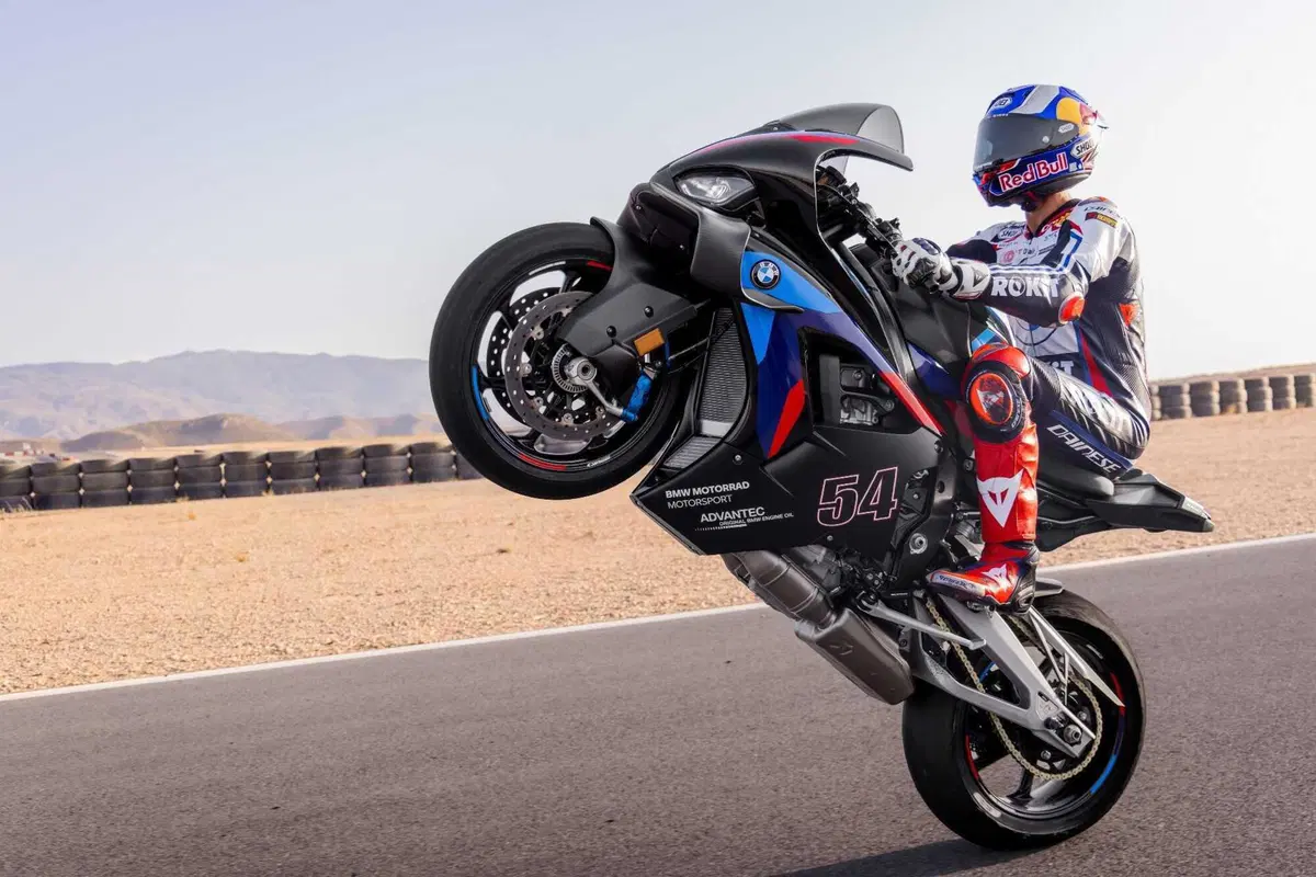Nuove BMW M 1000 RR 2025, BMW S 1000 RR 2025 [GALLERY] (7)