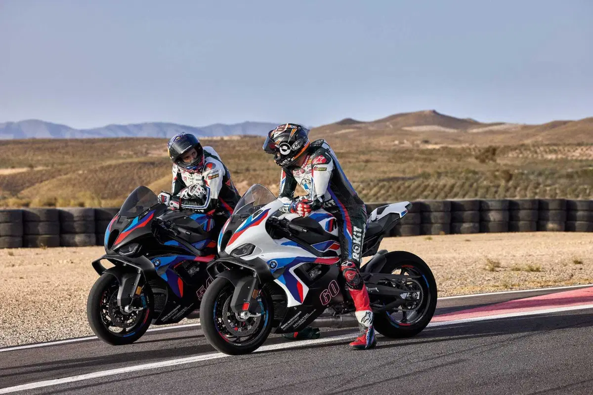 Nuove BMW M 1000 RR 2025, BMW S 1000 RR 2025 [GALLERY] (11)