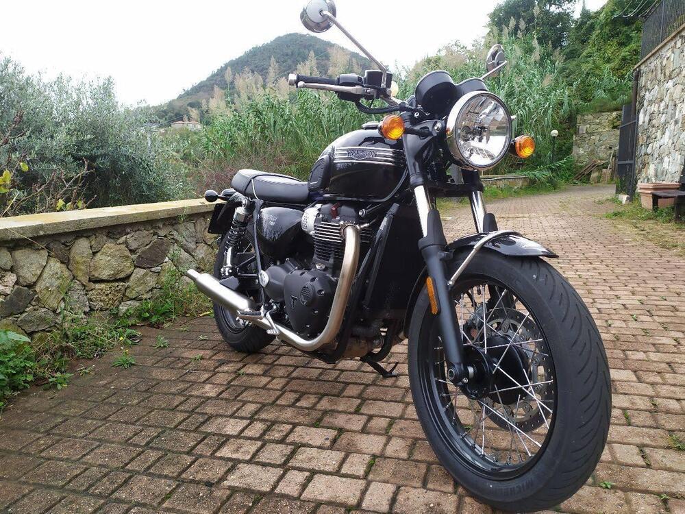 Triumph Bonneville T100 Stealth Edition (2024) (3)