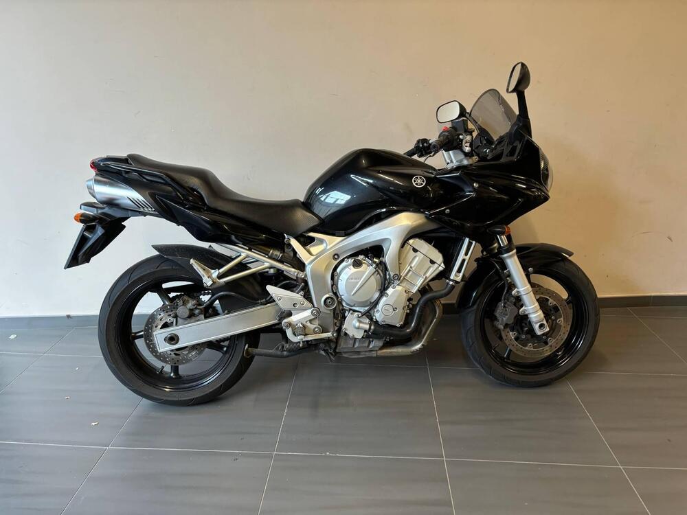 Yamaha FZ6 Fazer (2004 - 07) (2)