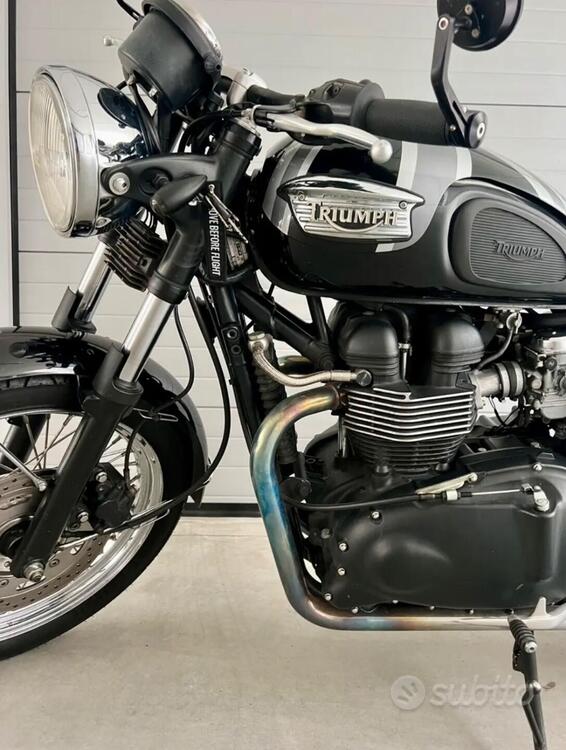 Triumph Bonneville 800 (2002 - 07) (5)