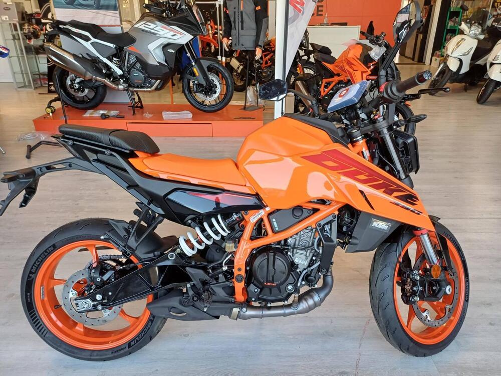 KTM 390 Duke (2024) (5)