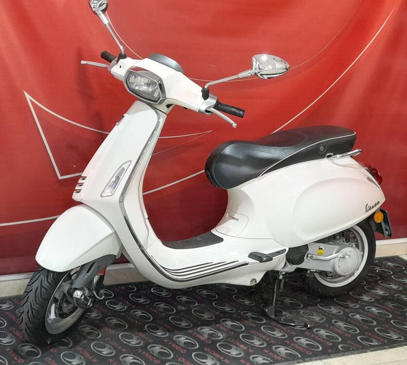 Vespa Sprint 50 2T (2014 - 17) (2)