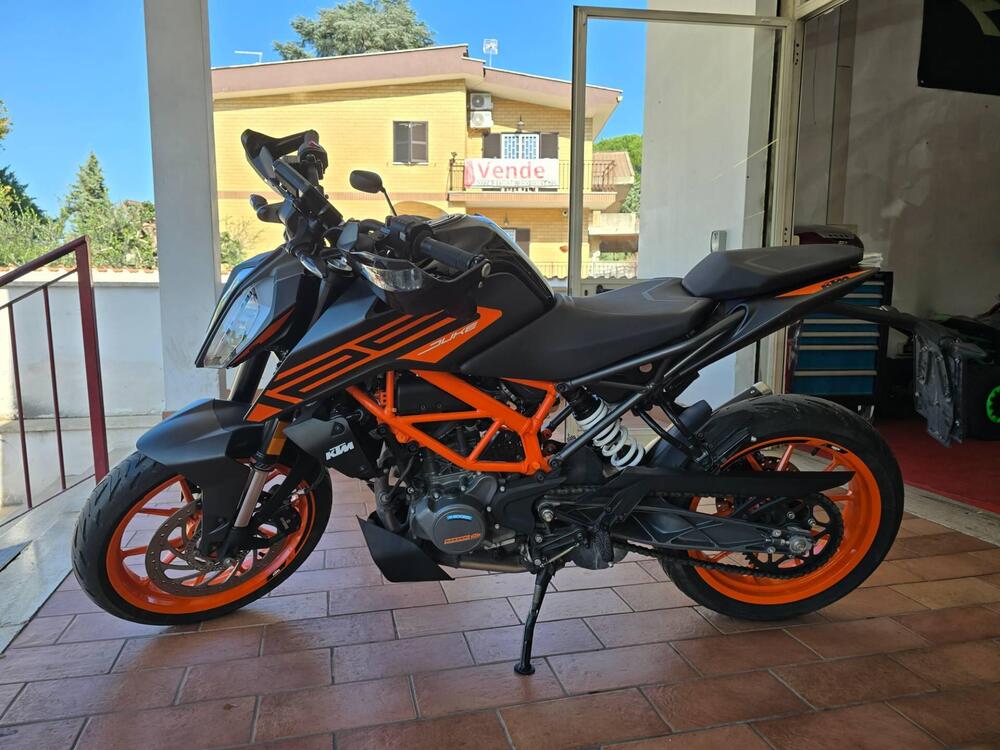 KTM 125 Duke (2021 - 23) (2)