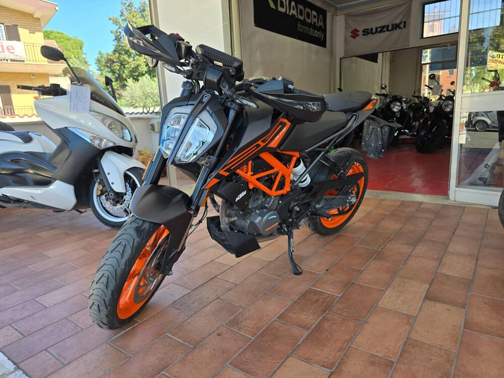 KTM 125 Duke (2021 - 23) (3)