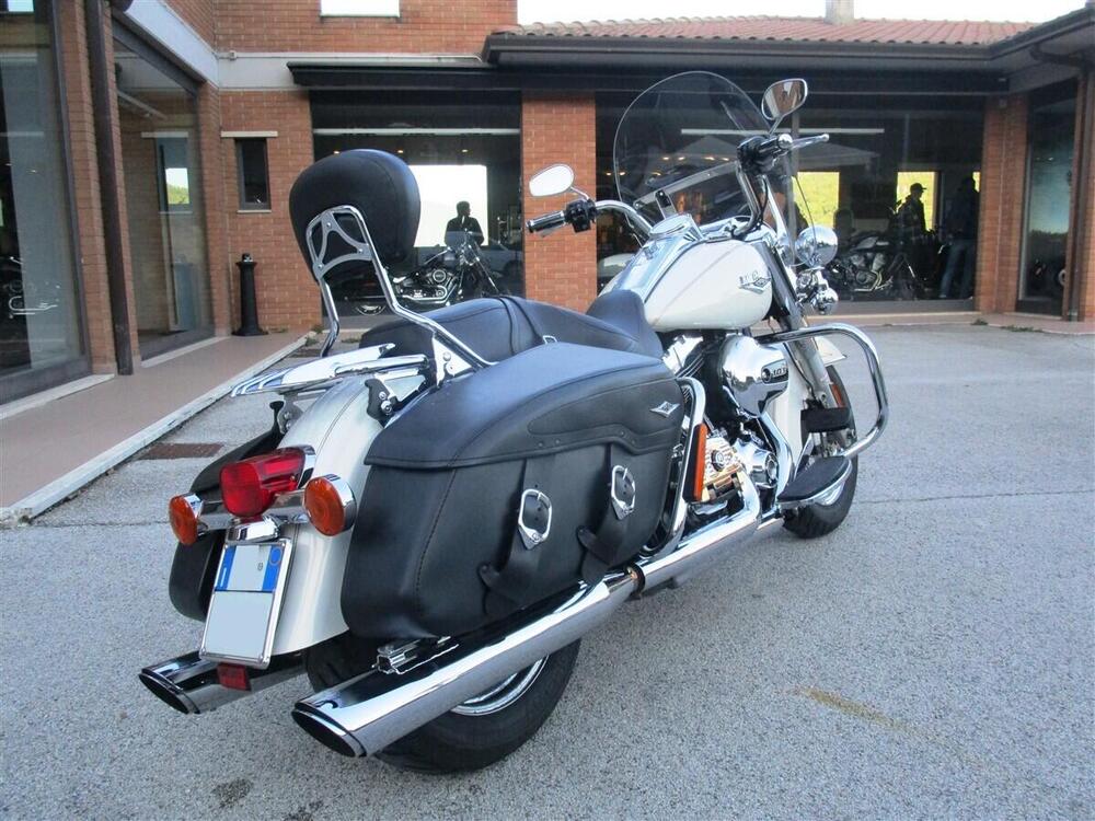 Harley-Davidson 1690 Road King (2013 - 16) - FLHR (5)