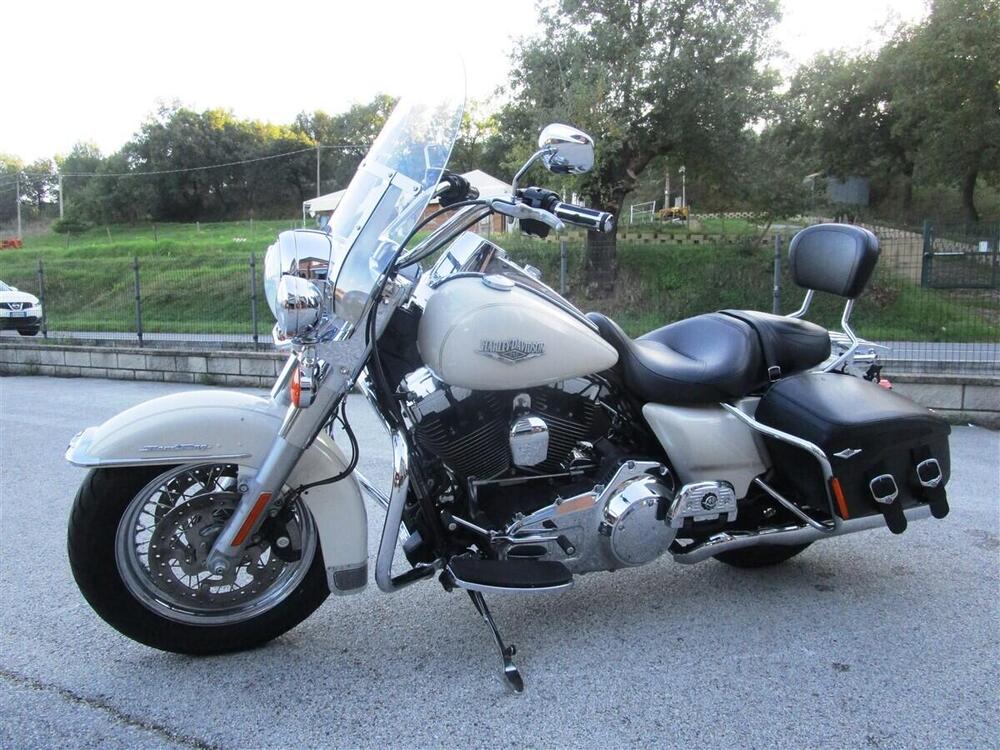 Harley-Davidson 1690 Road King (2013 - 16) - FLHR (2)