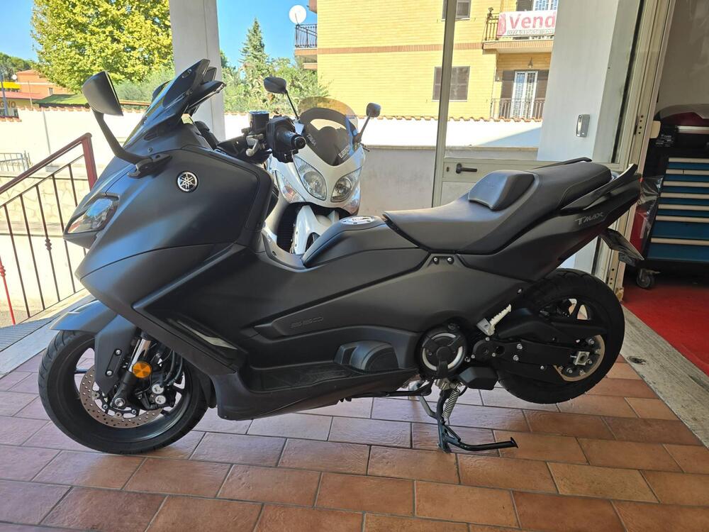 Yamaha T-Max 560 (2022 - 24) (2)