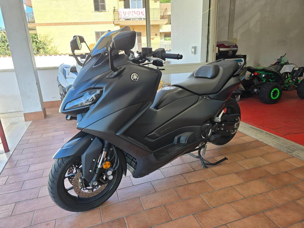 Yamaha T-Max 560 (2022 - 24) (4)