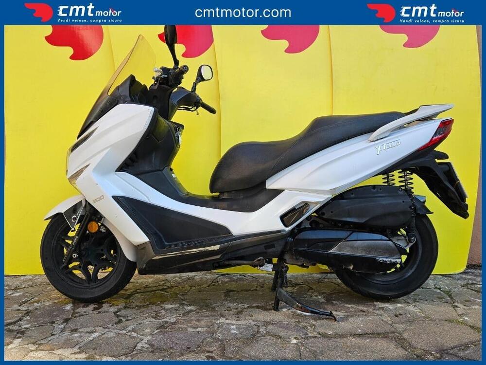 Kymco X-Town 300i ABS (2016 - 20) (3)