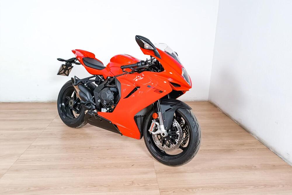 MV Agusta F3 800 Rosso (2021 - 23) (2)