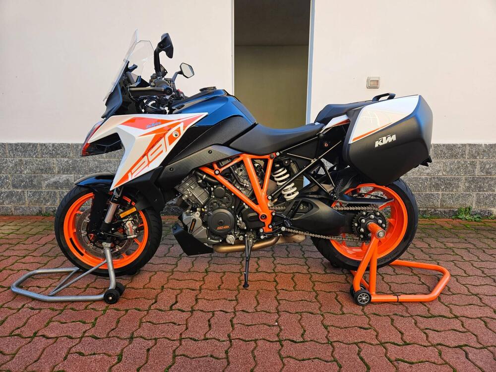 KTM 1290 Super Duke GT (2019 - 20)