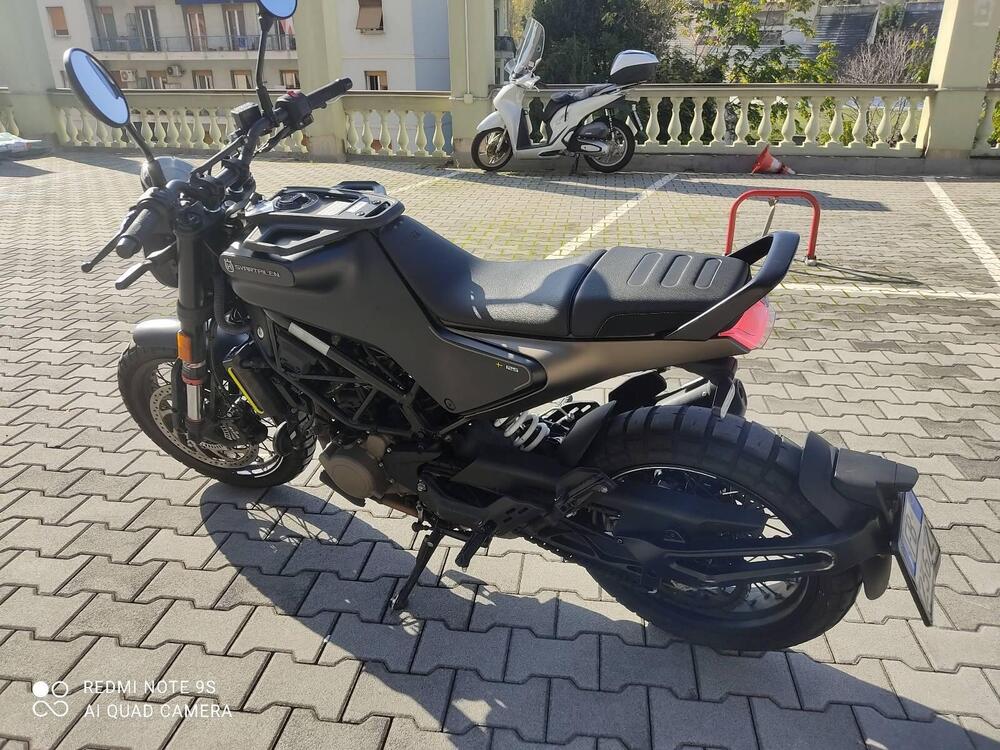 Husqvarna Svartpilen 125 (2021 - 23) (5)