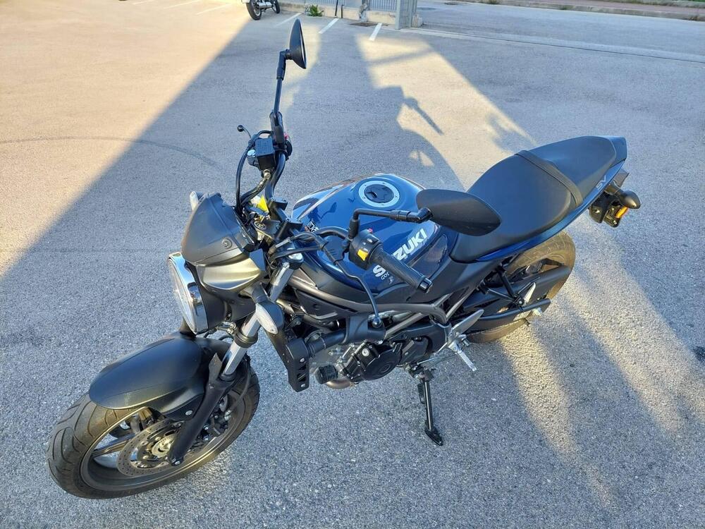 Suzuki SV650 (2021 - 24) (4)