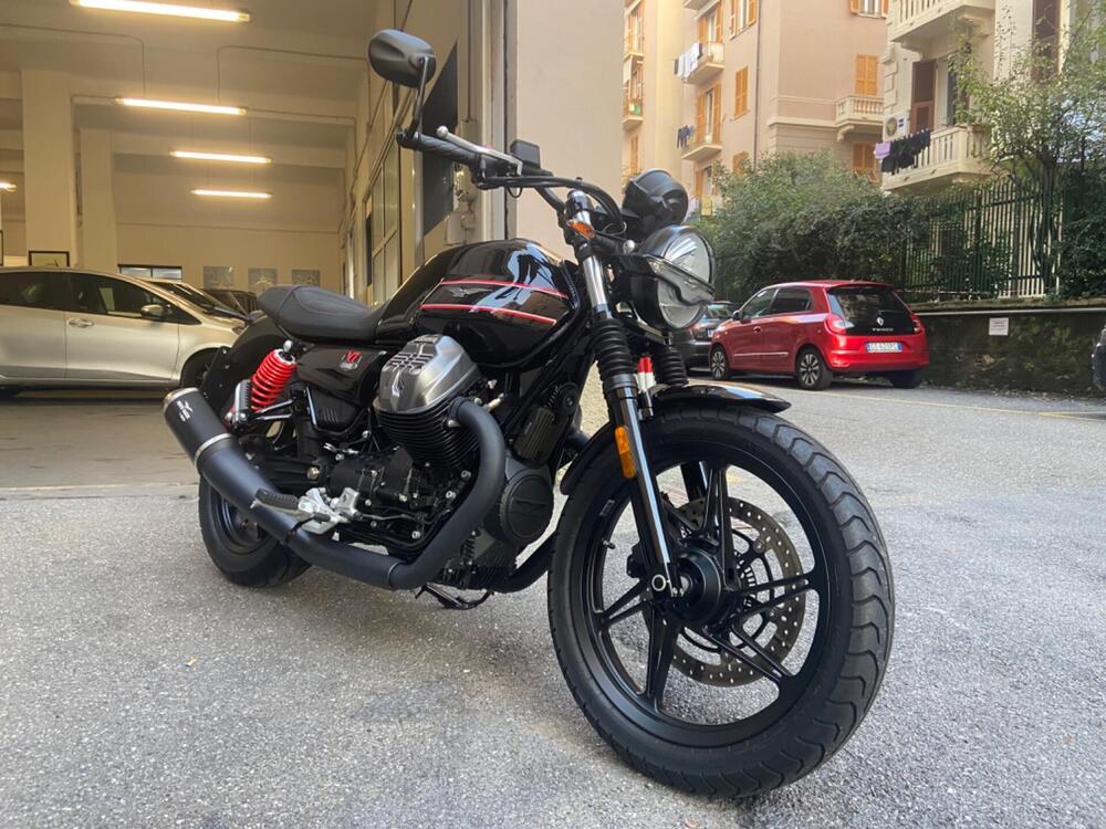 Moto Guzzi V7 Special Edition (2022 - 24) (2)