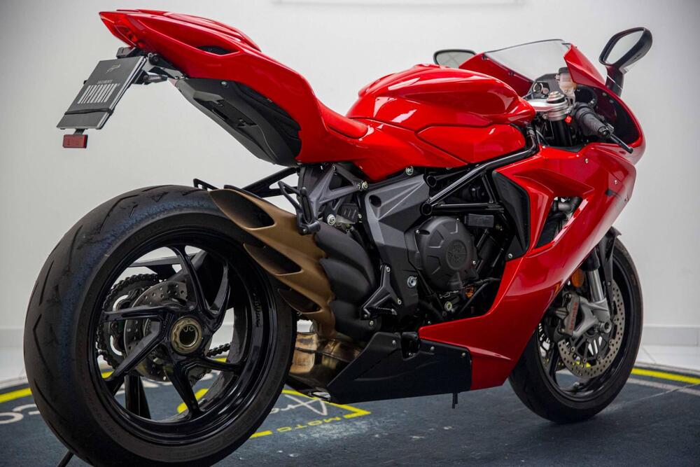 MV Agusta F3 800 Rosso (2021 - 23) (4)